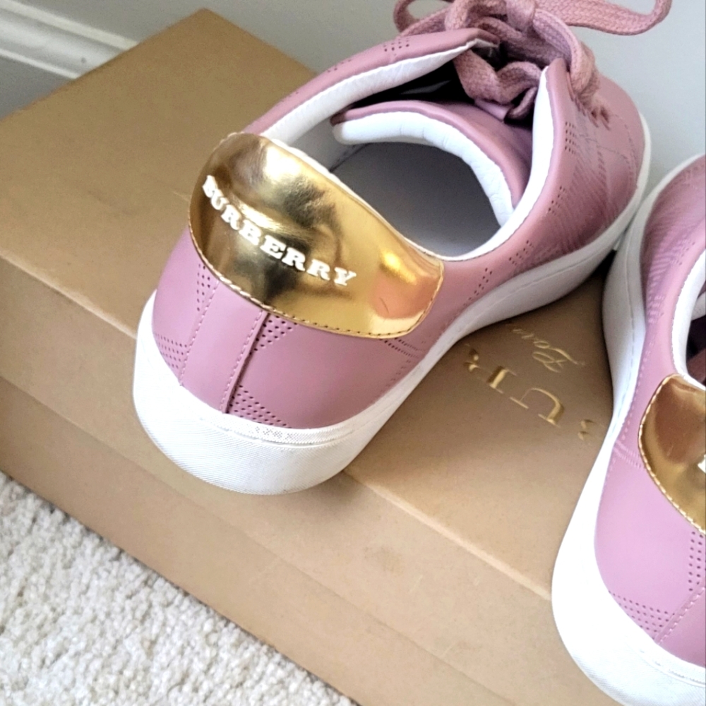 Burberry sneakers